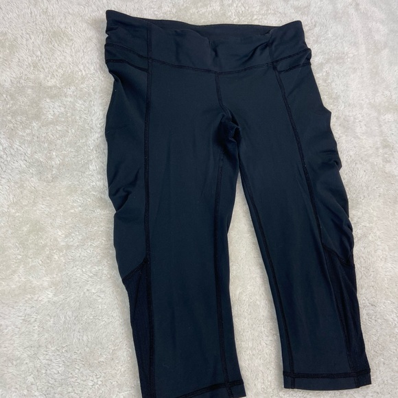 Lululemon Cropped Leggings - Picture 2 of 5